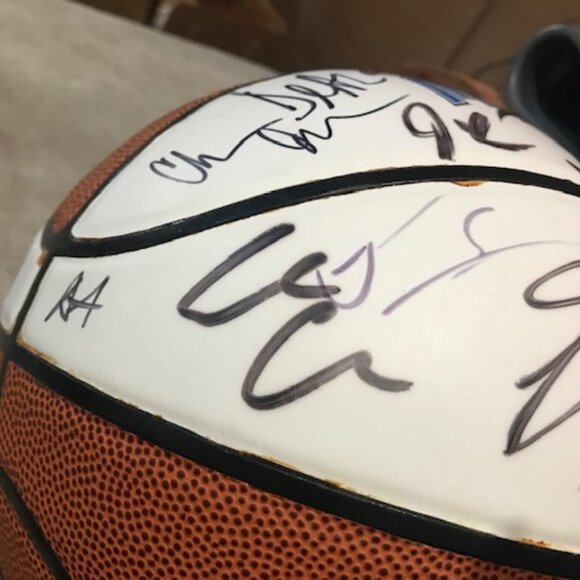 NBA Autographed Team Basketball/Orlando Magic -- J.J. Redick, Dwight Howard/Hedo - Picture 6 of 6
